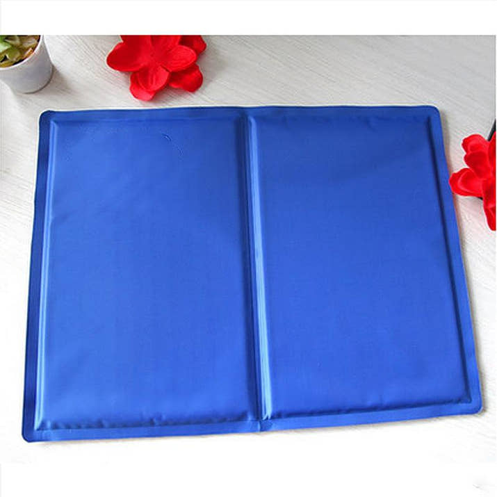 ChillNest Pad™ – Self-Cooling Pet Mat for Dogs & Cats